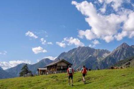 Hotel Haus Antonius à Sankt Lorenzen im Lesachtal Extérieur photo